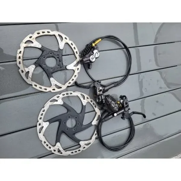 Shimano Saint BR-M820 4-piston brake set with discs