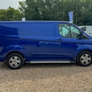 2017 Ford Transit Custom SWB L1H2 High Roof 290 Limited - Image 5