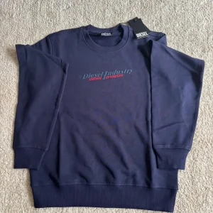 Diesel XL navy jumper (brand new with tags) - Image 4