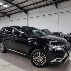 2020 Mitsubishi Outlander 2.4L TwinMotor 13.8kWh Estate - Image 3