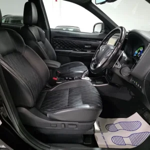2020 Mitsubishi Outlander 2.4L TwinMotor 13.8kWh Estate - Image 6