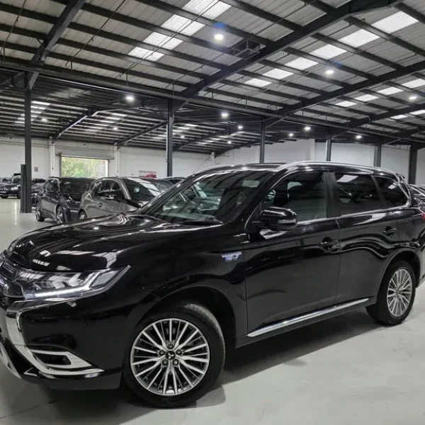 2020 Mitsubishi Outlander 2.4L TwinMotor 13.8kWh Estate