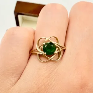 Vintage Chrome Diopside Ring in 9ct Gold - Image 3
