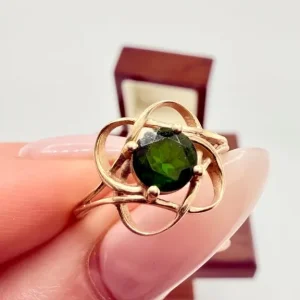 Vintage Chrome Diopside Ring in 9ct Gold - Image 8