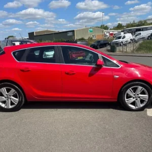 2015 Vauxhall Astra 1.6 CDTi 16V ecoFLEX 136 SRi 5dr Hatchback Diesel Manual - Image 4