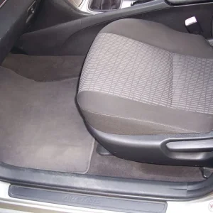 2011 Toyota Avensis Estate Manual - Image 5