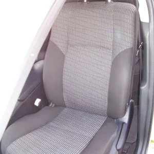 2011 Toyota Avensis Estate Manual - Image 6