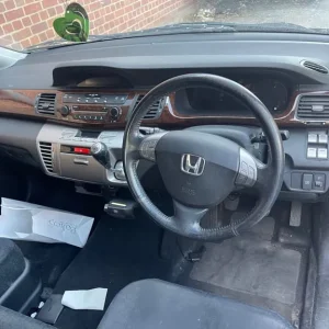 Honda FR-V 2.2 Diesel Breaking Parts - Image 8