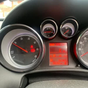 2013 Vauxhall Astra 2.0 diesel manual 5-door - Image 7