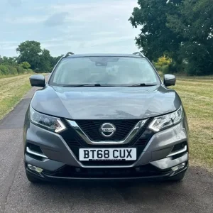 2018 Nissan Qashqai 1.3 DIG-T N-Connecta SUV 5-door Petrol Manual - Image 2