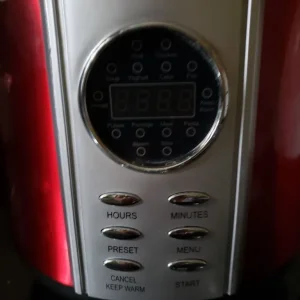 Unused red Tower pressure cooker - Image 6