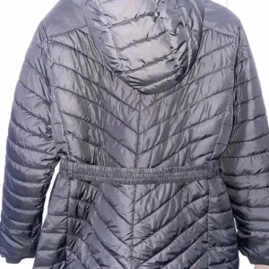 Black quilted hooded jacket - Image 2