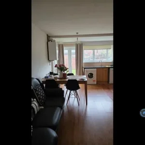 3 bedroom semi-detached house in Bankwell Street - Image 8