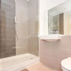 2 bedroom flat with sea views and parking at Canna Pier - Image 8