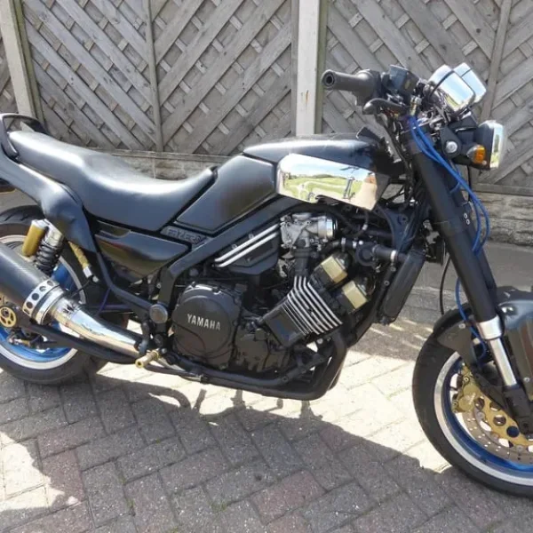 Yamaha FZX750 E Reg with ZRX 1100 Swing Arm and Millie 1000 Front End