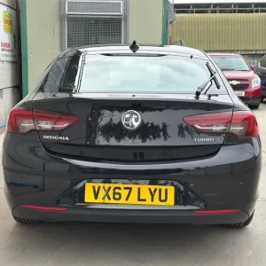 2017 Vauxhall Insignia 1.6 Turbo D EcoTec Tech Line Nav 5-door Hatchback - Image 6