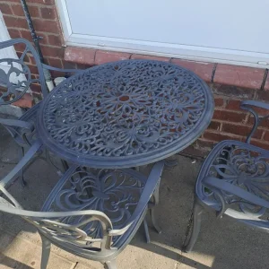 cast aluminium garden furniture - Image 2