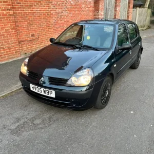 Renault Clio 1.2 2005 hatchback - Image 5