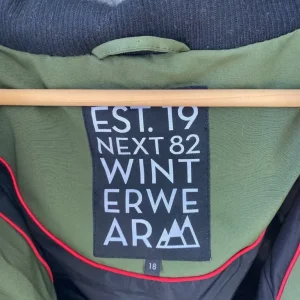 Ladies 3/4 Coat Size 16-18 - Image 3