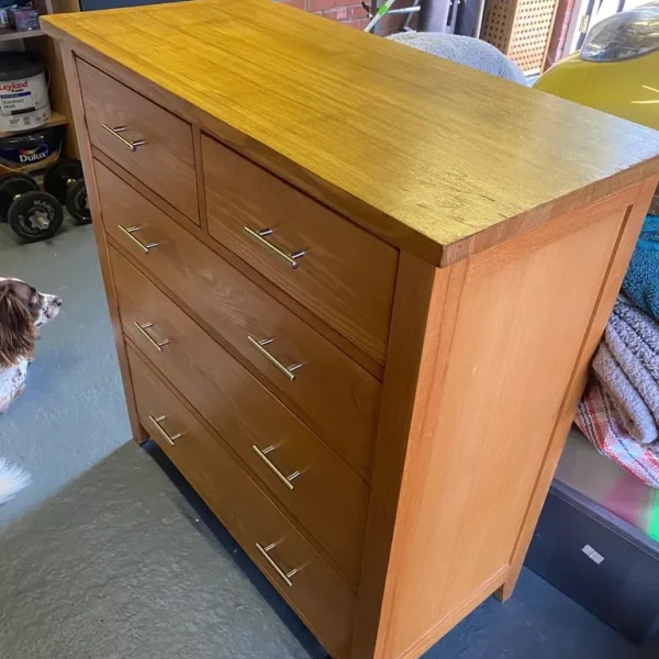 Chest of drawers