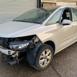 2019 Citroen C4 Picasso 1.6HDi with 18" Wheels – Starts, Front End Damage, ULEZ Compliant - Image 3