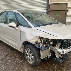 2019 Citroen C4 Picasso 1.6HDi with 18" Wheels – Starts, Front End Damage, ULEZ Compliant - Image 8