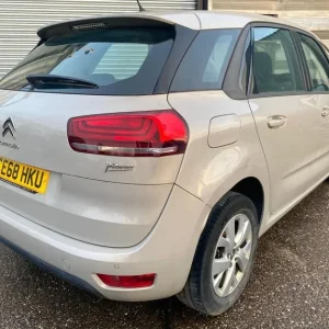 2019 Citroen C4 Picasso 1.6HDi with 18" Wheels – Starts, Front End Damage, ULEZ Compliant