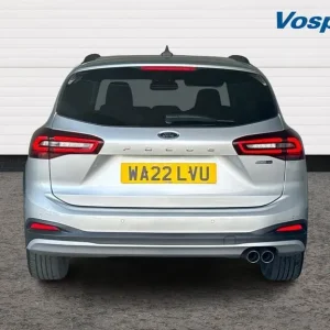 2022 Ford Focus 1.0 EcoBoost Hybrid 5-door Estate Vignale - Image 7