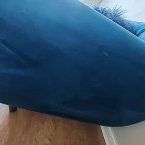 L shape right hand velvet sofa - Image 3