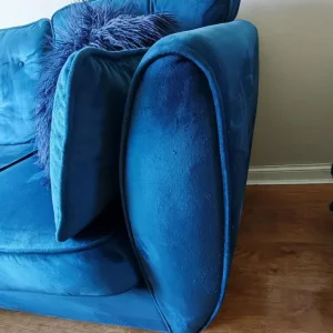 L shape right hand velvet sofa - Image 5