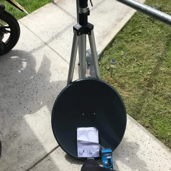 Satgear Dish/LNB and portable tripod
