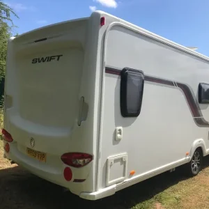 Swift challenger 570 fixed bed - Image 4