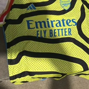Arsenal football tops both - Image 3
