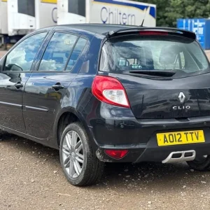 2012 Renault Clio 1.2 16V Dynamique TomTom 5-door hatchback - Image 5