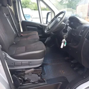 2020 Peugeot Boxer BLUEHDI 335L3H2 Air Con Diesel Van - Image 7