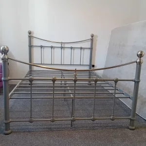 Metal double bed frame - Image 3