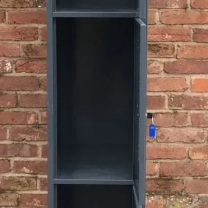 LOCKER WITH KEYS - Image 2