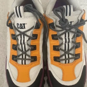 CAT Trainers - Image 2