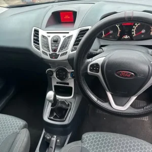 Ford Fiesta Hatchback 2010 Manual 3-Door - Image 4