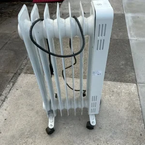 Electric oil filled heater from John Lewis - Image 4