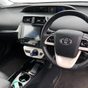 2018 Toyota Prius 1.8 VVTi Plug-in Excel 5-door Hatchback - Image 3