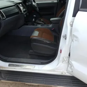 2017 Ford Ranger Wildtrak 4x4 TDCi Diesel Pickup with Side Damage - Image 7