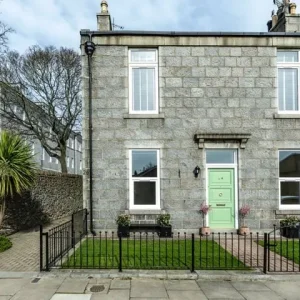 3 bedroom self-contained apartment in Beechgrove Place, Taunton, Somerset