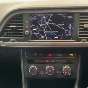 2019 SEAT Leon 1.6 TDI SE Dynamic Estate 5-door Diesel Manual - Image 2