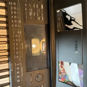 Yamaha PSR EW410 Electric Piano - Image 6