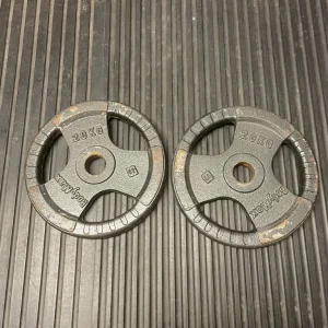 Various Olympic plates, equipment and matting - Image 4