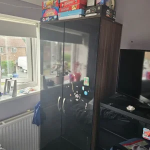 Gloss black wardrobe and chest of draws - Image 2