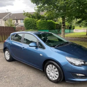 Vauxhall Astra 2013 1.7L Diesel Hatchback - Image 2