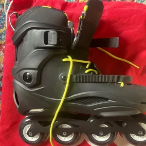 Men’s Rollerblades black size UK 13 with knee wrist and elbow pads - Image 3