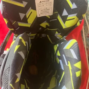 Men’s Rollerblades black size UK 13 with knee wrist and elbow pads - Image 4
